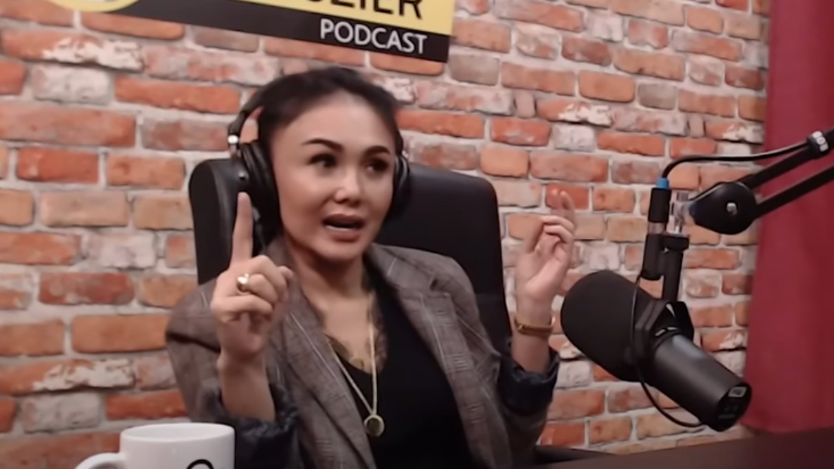 Yuni Shara blak-blakan soal pengalamannya pernah mendapat KDRT. Sumber: YouTube Deddy Corbuzier