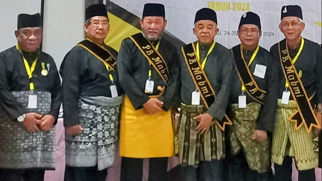 Pengurus Besar Majelis Adat Budaya Melayu Indonesia ( PB MABMI) mendesak pemerintah dan dan Dewan Perwakilan Rakyat segera mengesahkan Rancangan Undang-Undang (RUU) Masyarakat Adat.