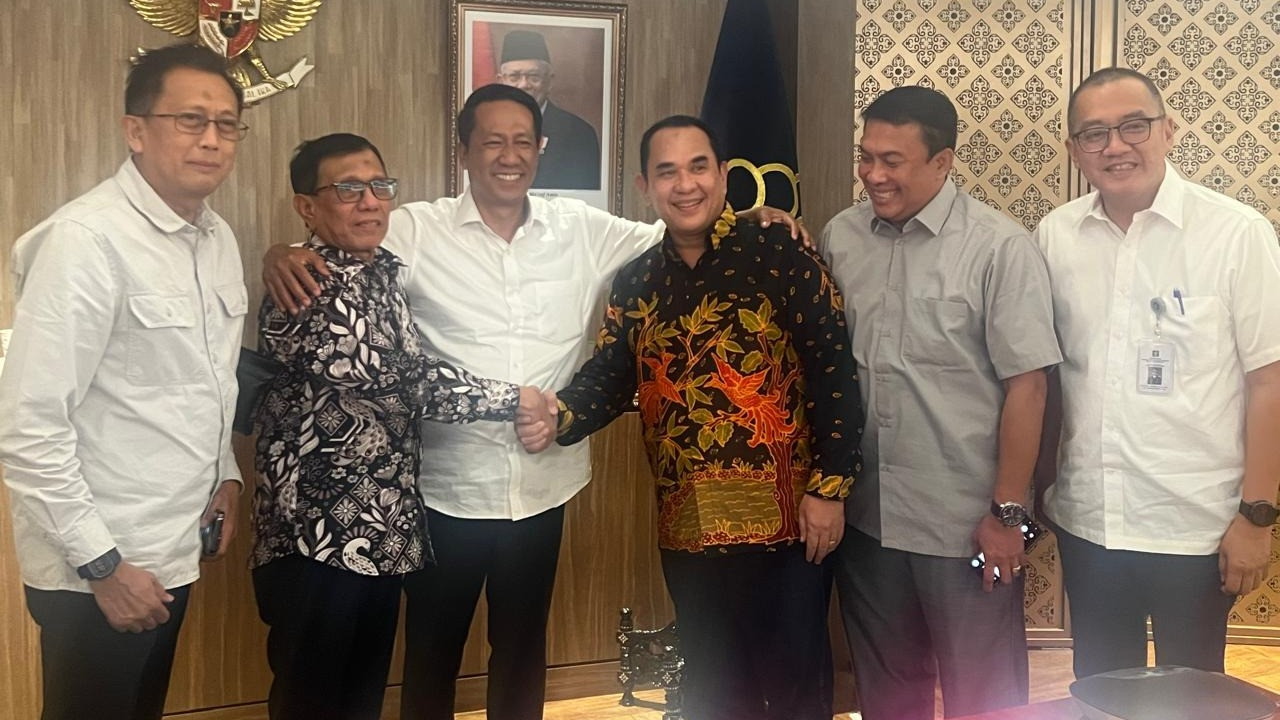 Menteri Hukum dan HAM (Menkumham) Supratman Andi Agtas pada Rabu 28 Agustus 2024, menerima dua kepengurusan Persatuan Wartawan Indonesia (PWI).