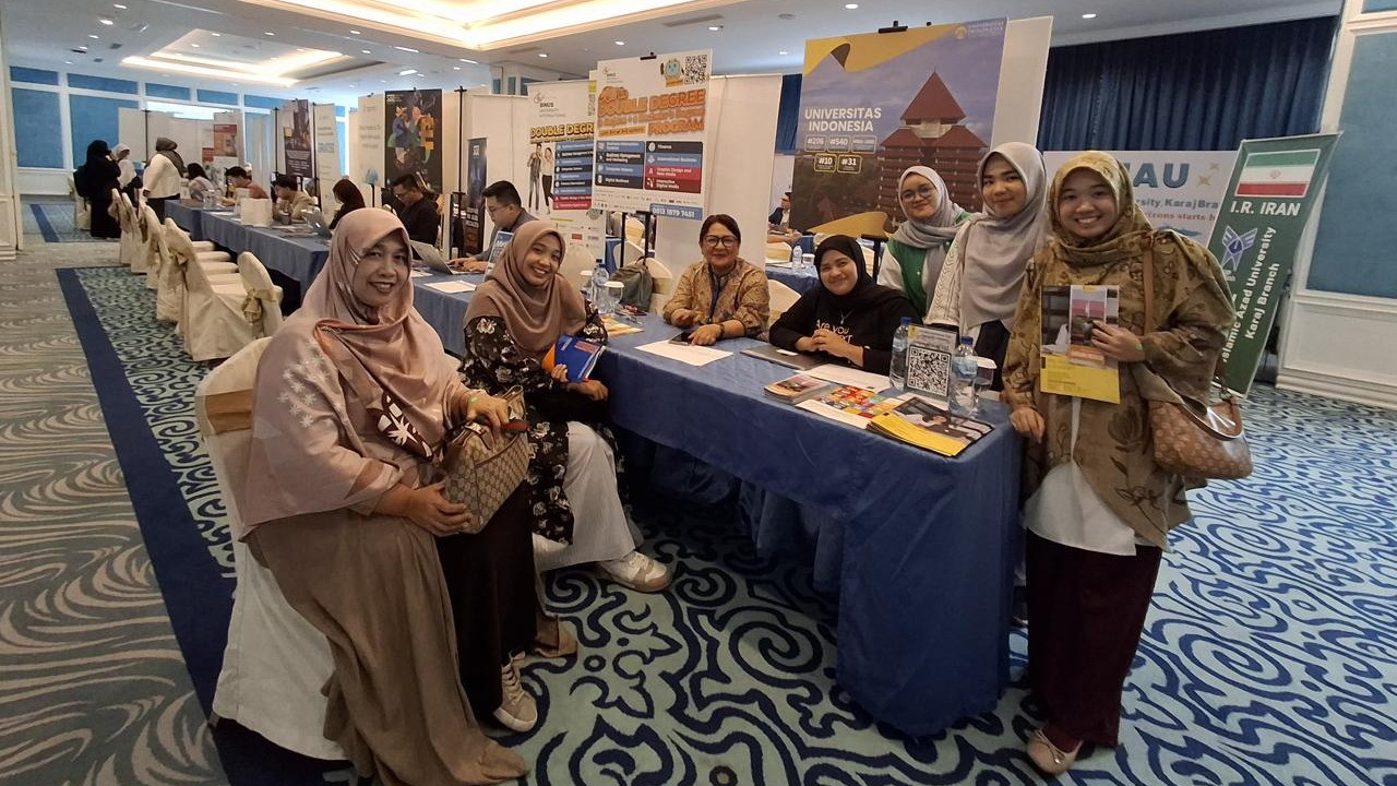 UI Hadir di World Education Expo 2024, Berikan Informasi Komprehensif bagi Siswa, Guru, dan Orang Tua
            - galeri foto