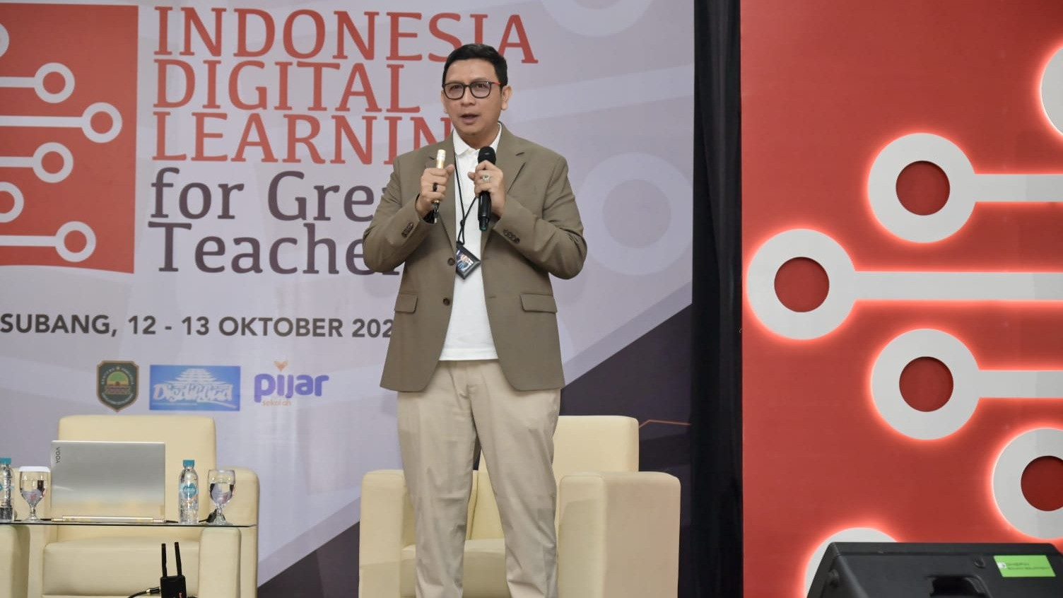 EVP Telkom Regional II E. Kurniawan dalam acara “Indonesia Digital Learning for Great Teacher” yang berlangsung pada 12-13 Oktober 2024.