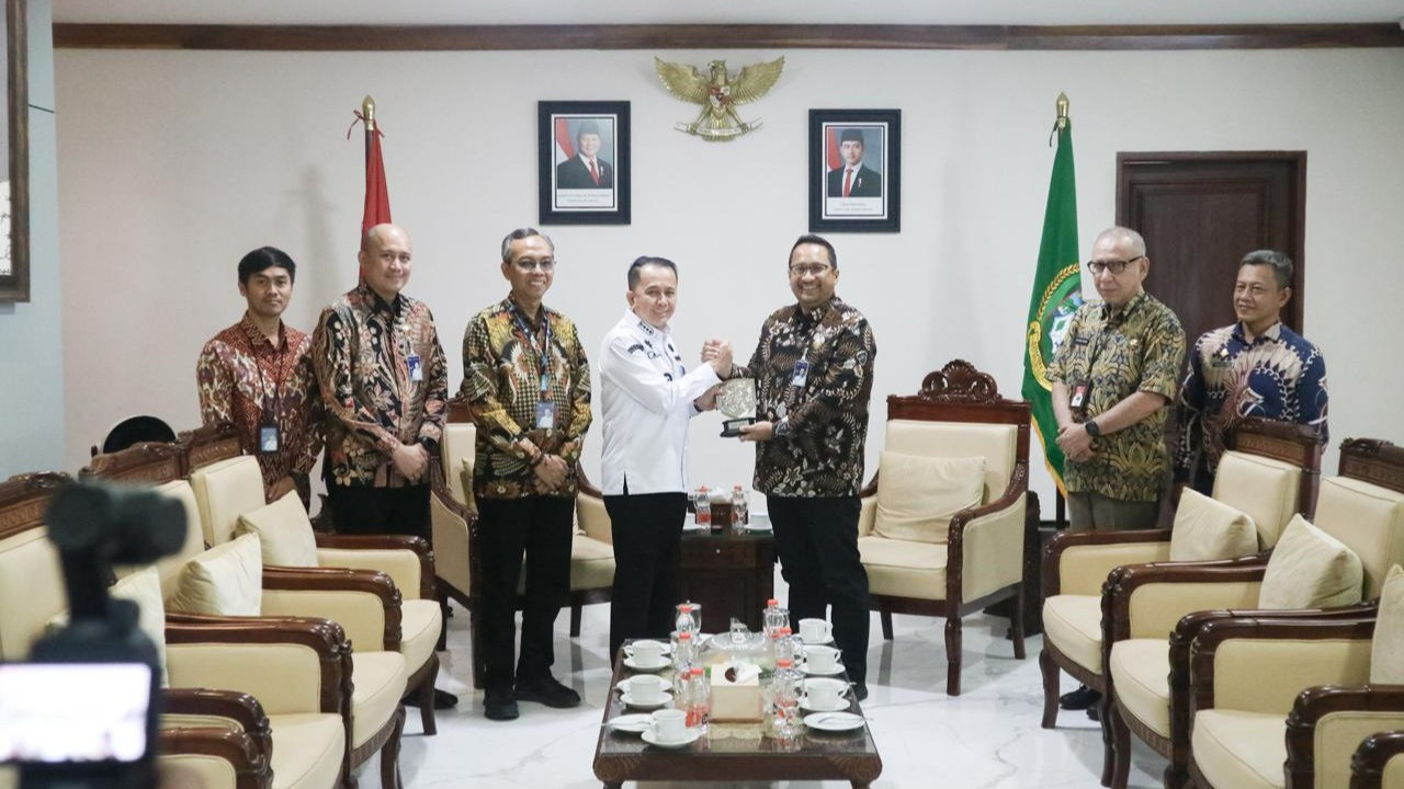 Direktur Kepatuhan dan Manajemen Risiko Jasa Raharja, Harwan Muldidarmawan, melakukan kunjungan kerja ke Penjabat (PJ) Gubernur Sumatera Utara, Dr. Drs. Agus Fatoni