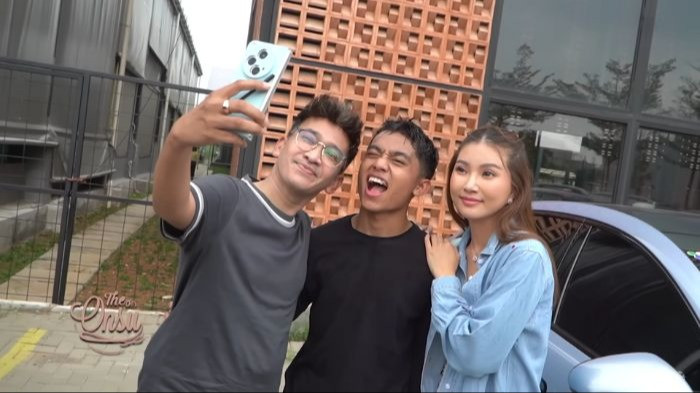 Ruben Onsu Sudah Tidak Bisa Bohong Lagi saat Dibaca Masa Depannya oleh Denny Darko: Sarwendah Juga…
            - galeri foto