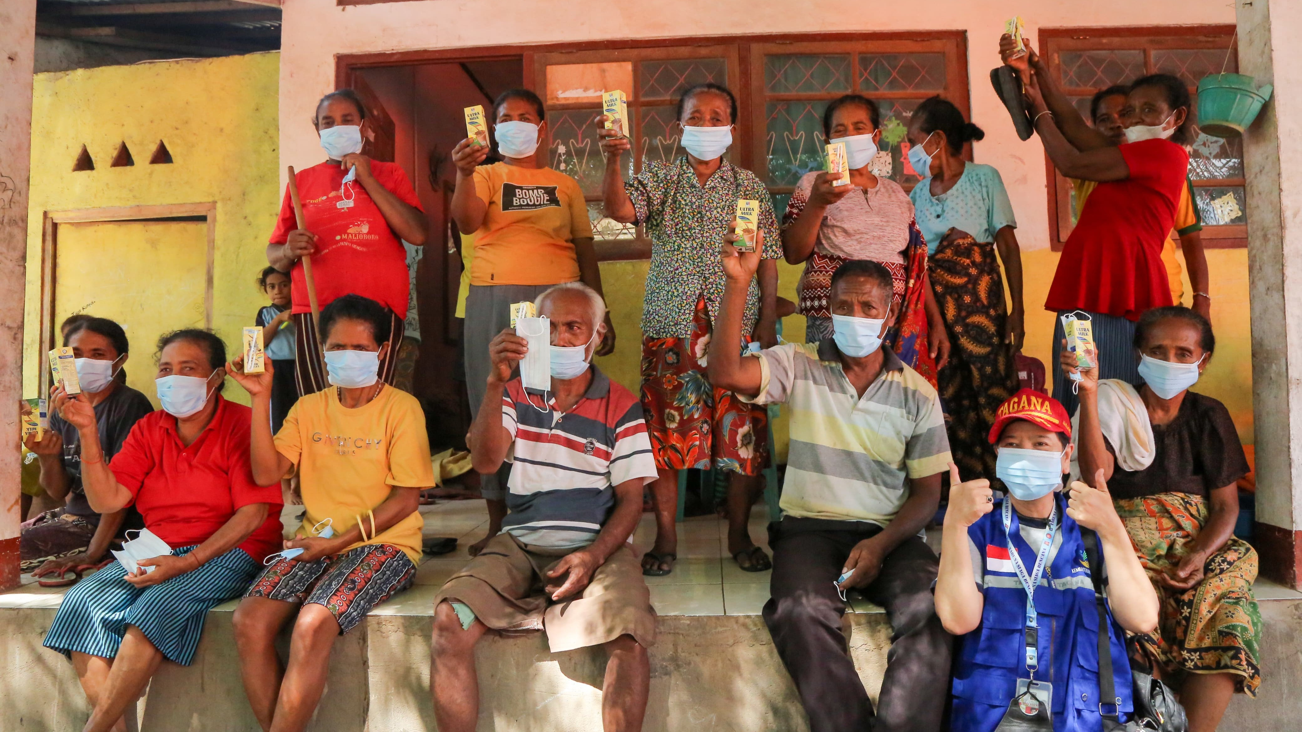 Menteri Sosial Saifullah Yusuf (Gus Mensos)memastikan bantuan untuk pengungsi erupsi Gunung Lewotobi Laki-Laki, Flores Timur sangat mencukupi.