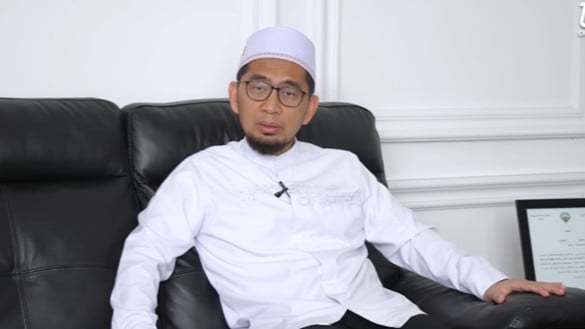 Ustaz Adi Hidayat