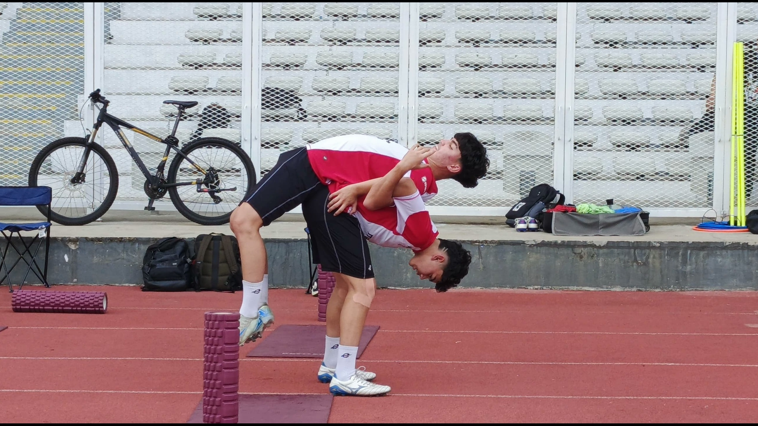Tim dan Matthew Baker Gabung Timnas Indonesia U-20, Momen Saling Ejek Baker Bersaudara Terekam Kamera