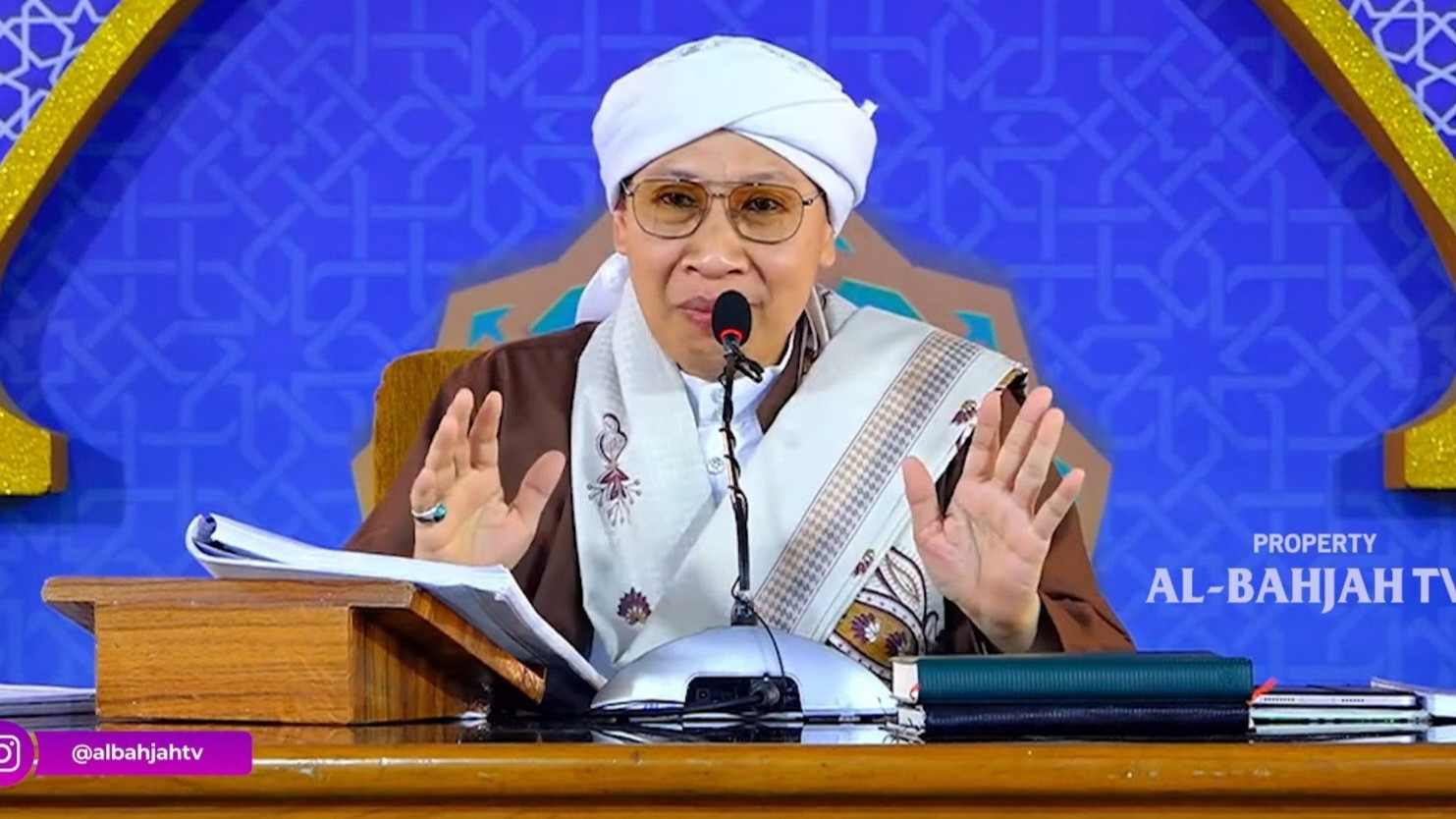 Potret Buya Yahya
