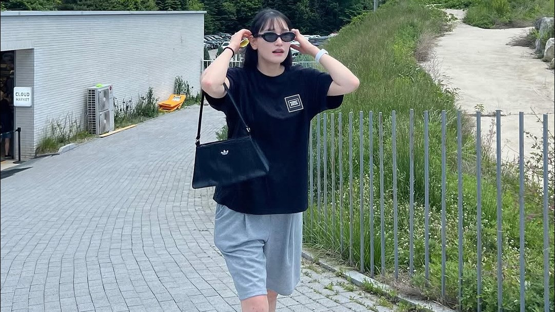 Ahn Hye-jin sedang berlibur (Source: Instagram)