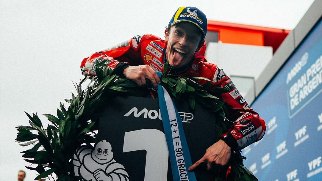 5 Rider MotoGP Peraih Podium Kelas Primer Terbanyak Sepanjang Sejarah, Marc Marquez Perlahan Kejar Valentino Rossi
            - galeri foto
