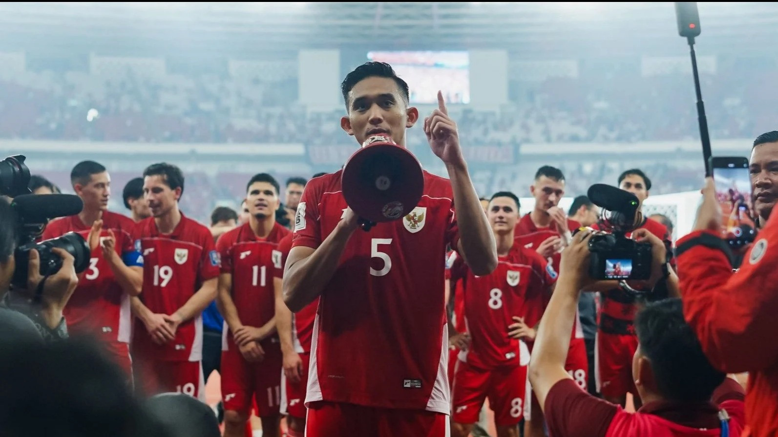 Ogah Digeser Rizky Ridho, Mees Hilgers Kirim Bukti Nyata kepada Patrick Kluivert Jelang Timnas Indonesia Berlaga
            - galeri foto