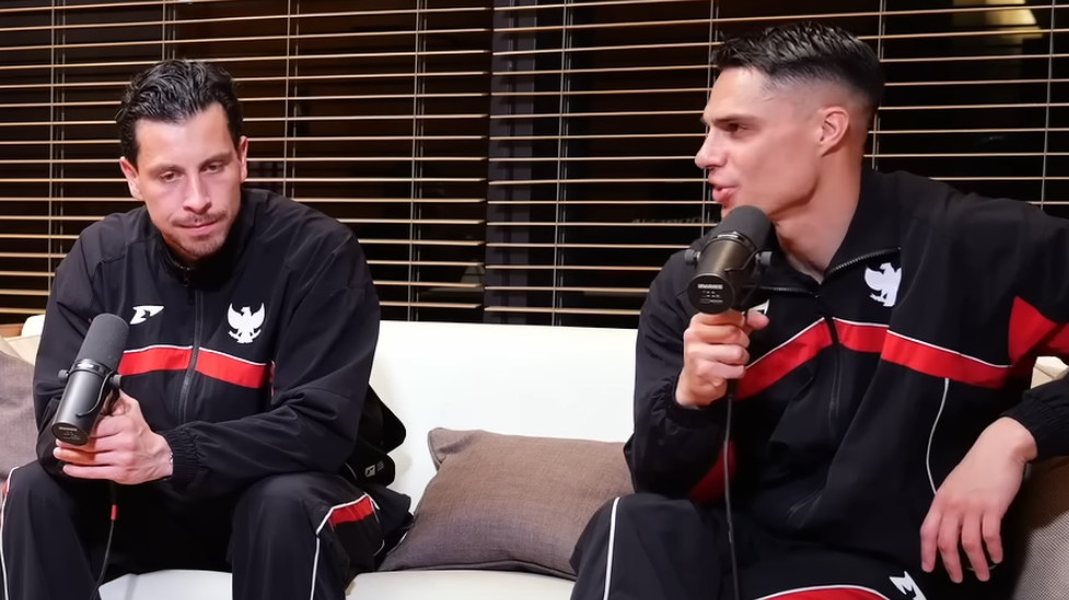 Joey Pelupessy Beberkan soal Proses Naturalisasinya, Akui Ada 'Deal-dealan' dengan Patrick Kluivert untuk ...
            - galeri foto