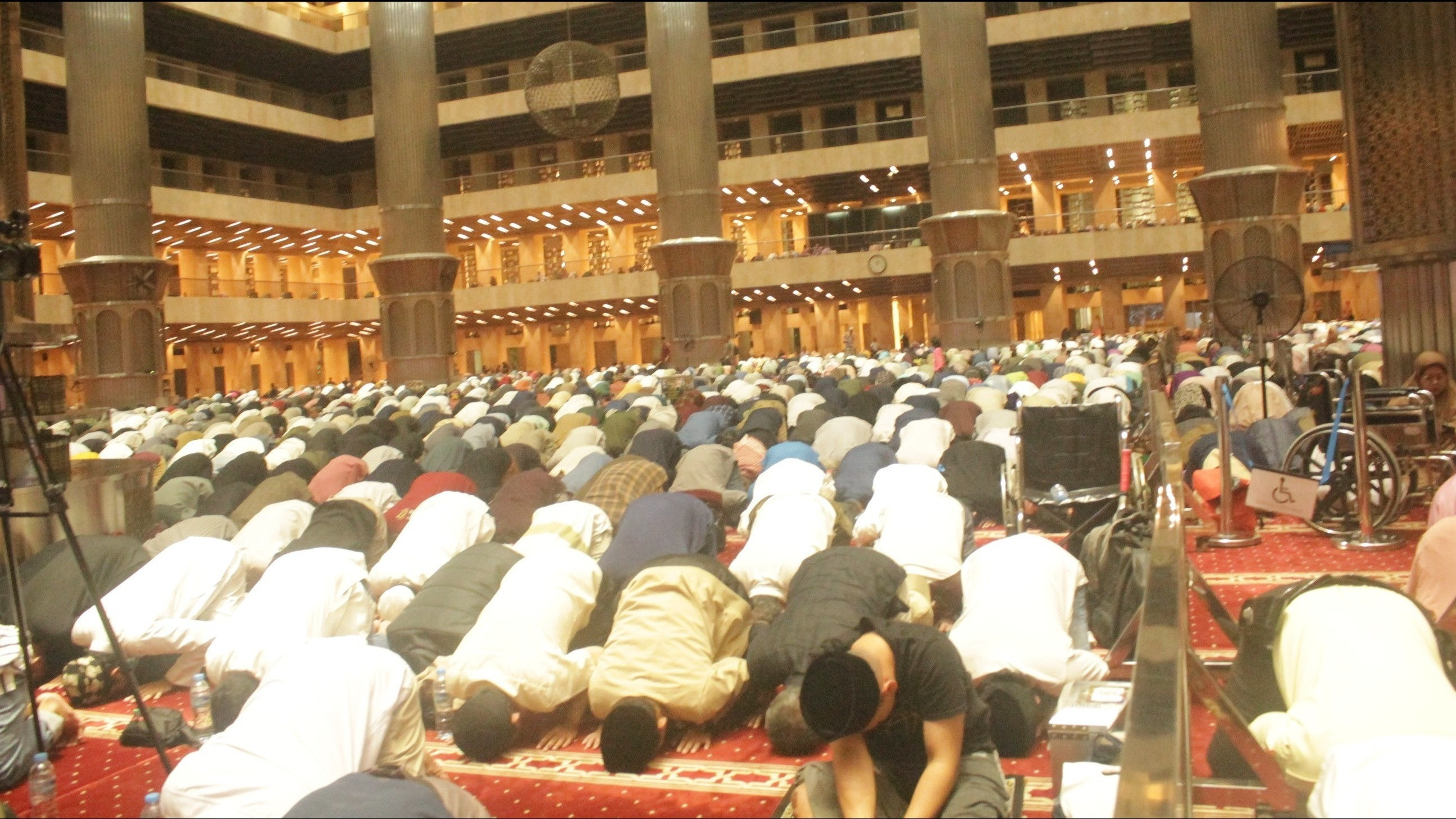 Ilustrasi shalat Idul Fitri 2025 di Masjid Istiqlal, Jakarta.