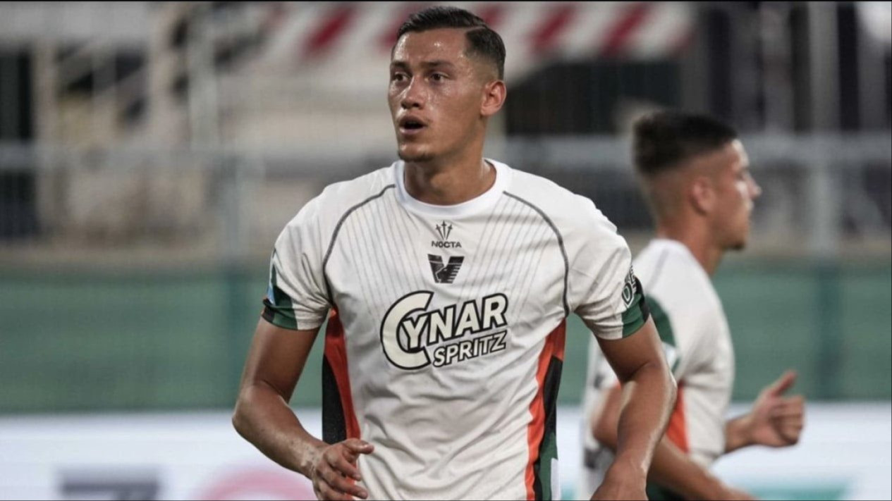 67ecc8f158335-bang-jay-terbuka-ke-media-soal-pilihan-tandemnya-yang-bikin-asyik-pemain-tawadhu-rizky-ridho-atau-mees-hilgers 67ecc8f158335-bang-jay-terbuka-ke-media-soal-pilihan-tandemnya-yang-bikin-asyik-pemain-tawadhu-rizky-ridho-atau-mees-hilgers