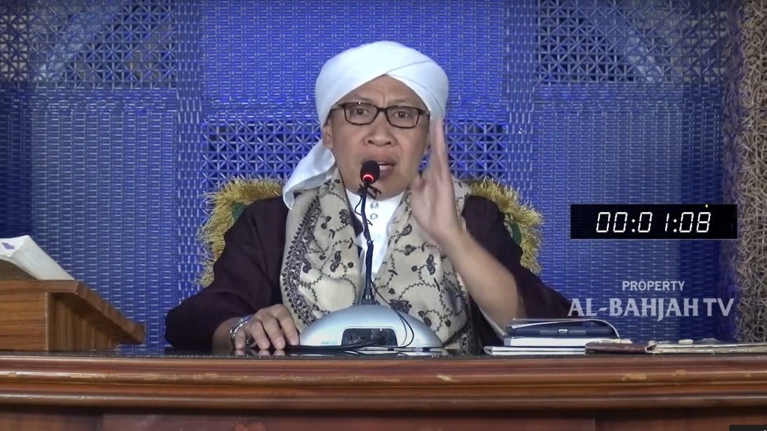Potret Buya Yahya saat memberikan kajian