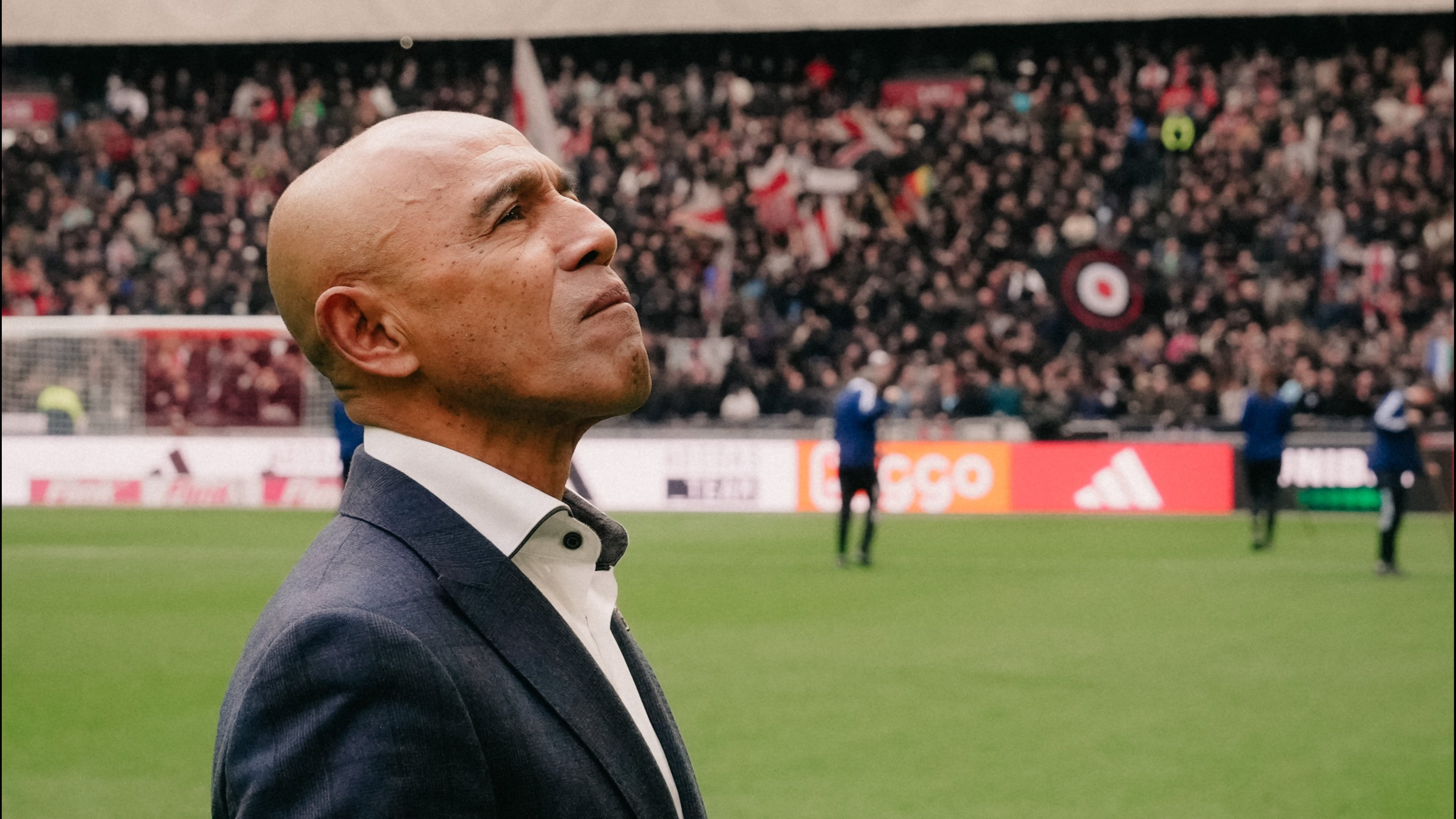 Sebelum Resmi Ditunjuk PSSI, Simon Tahamata Sempat Ngamuk ke Media Belanda Gara-gara Hal Ini
            - galeri foto