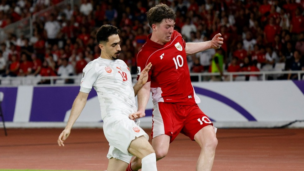 Bukan Tanpa Alasan, Legenda Persebaya Ungkap Duet Rafael Struick dan Ole Romeny Layak Jadi Tumpuan Lawan China!
            - galeri foto