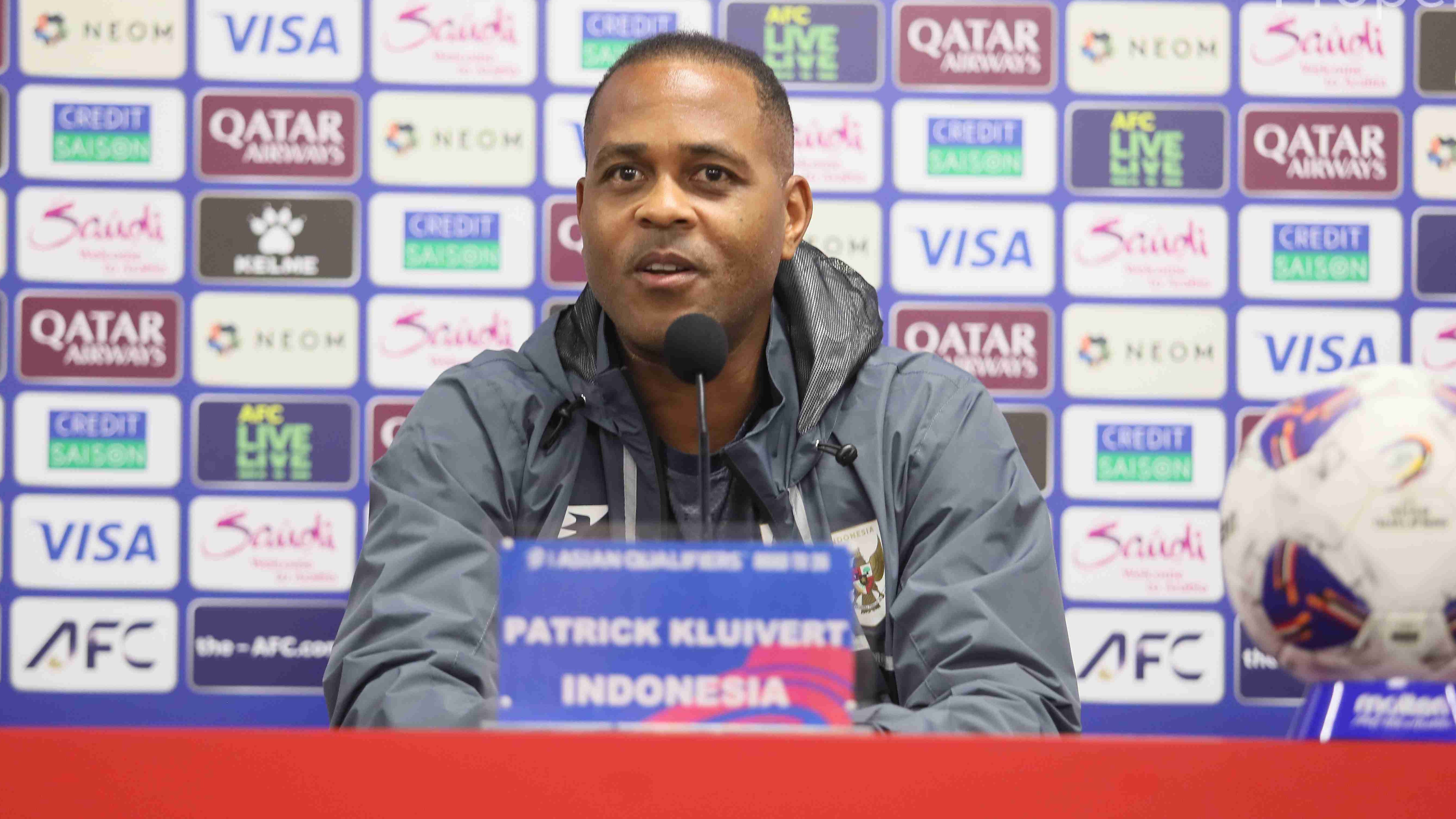 Respons Tak Terduga Patrick Kluivert soal Keputusan AFC Pilih Qatar dan Arab Saudi sebagai Tuan Rumah Playoff Kualifikasi Piala Dunia 2026
            - galeri foto