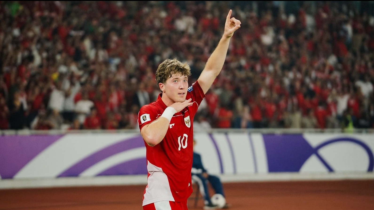 Dengan Mata Berkaca-kaca, Ole Romeny Ungkap Soal Makna 'Selebrasi' Topang Dagu, Tak Main-main Ternyata Artinya Soal....
            - galeri foto