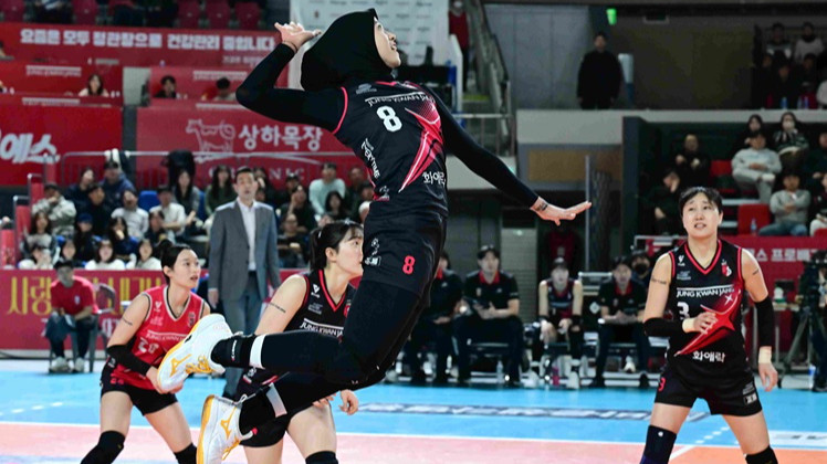 One News Update: Media Amerika 'Senggol' Kualitas Megawati Hangestri di Turki, Fasilitas Mobil Mewah, Apartemen dan Gaji Mentereng Menanti Mega, Ternyata Perlakuan Red Sparks Selama ini…
            - galeri foto