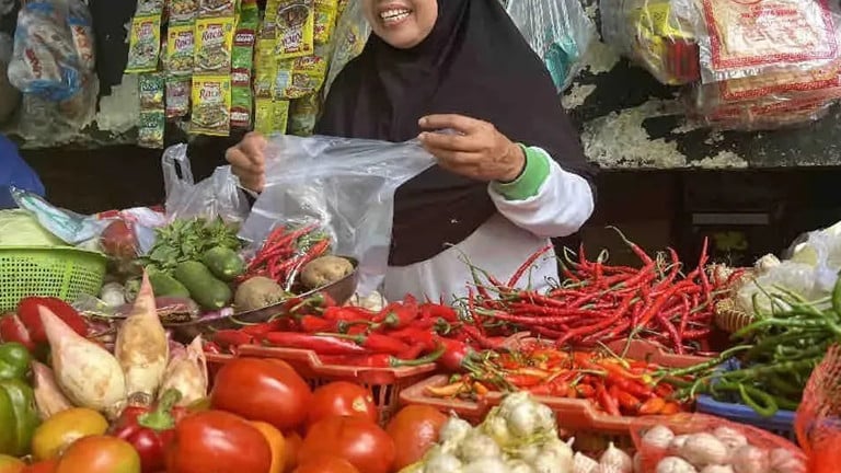 Ilustrasi harga pangan di pasar tradisional