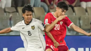 Nazriel Alfaro Syahdan (Kiri)