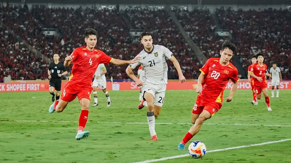 Legenda Timnas Indonesia Kritik Pedas Garuda Muda Usai Kalah Lawan Vietnam di Final Piala AFF U-23 2025, Sebut Tim Asuhan Gerald Vanenburg Tak Punya....
            - galeri foto