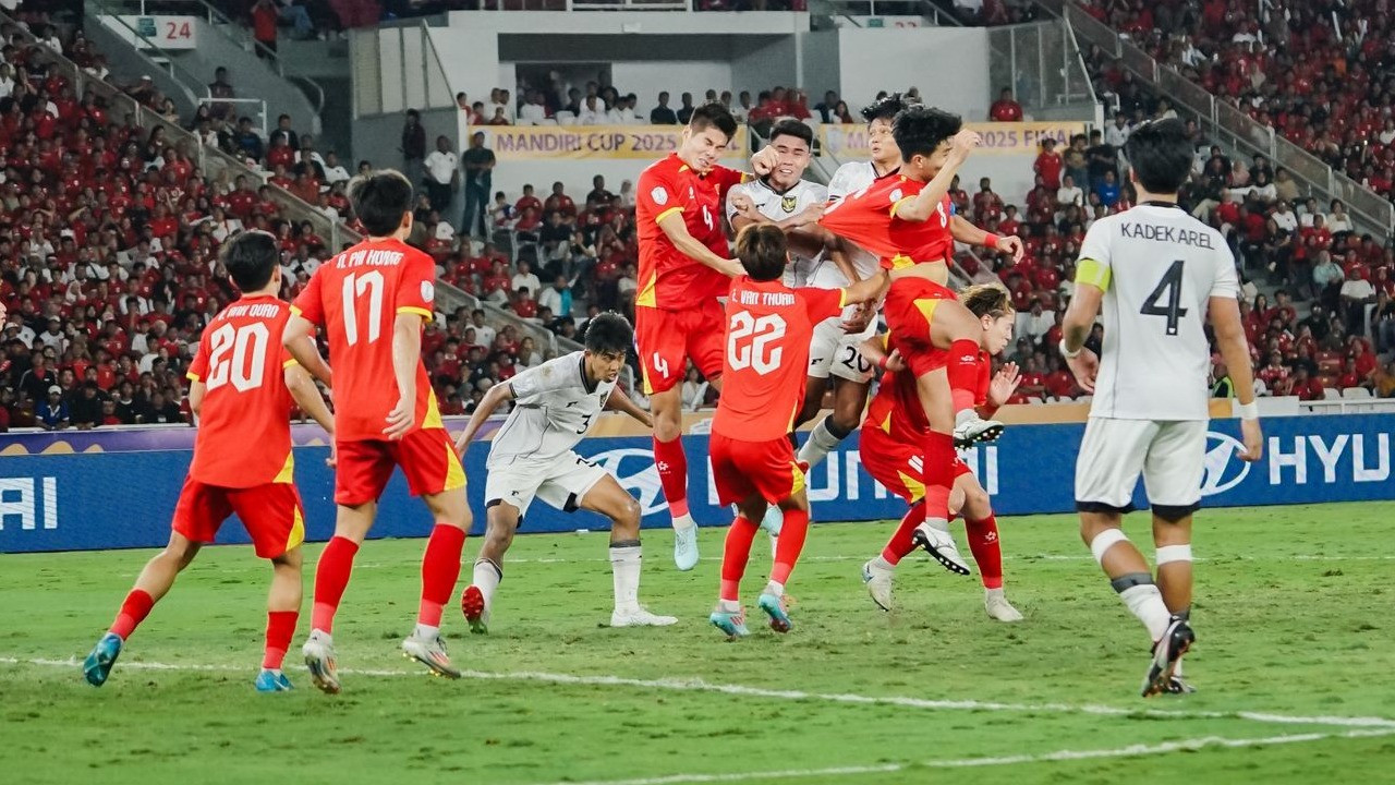 Legenda Timnas Indonesia Kritik Pedas Garuda Muda Usai Kalah Lawan Vietnam di Final Piala AFF U-23 2025, Sebut Tim Asuhan Gerald Vanenburg Tak Punya....
            - galeri foto