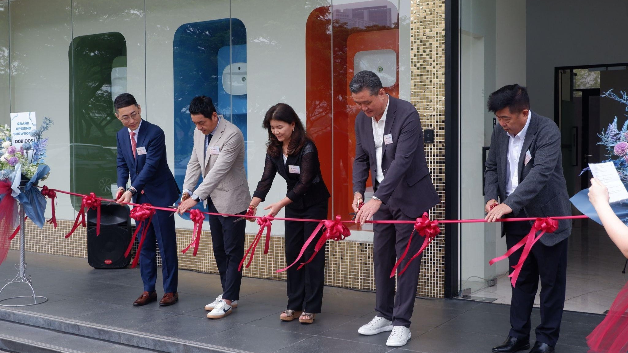 Solusi Hunian Modern Butuh Perlengkapan Rumah Berteknologi dan Desain Berstandar Global
            - galeri foto