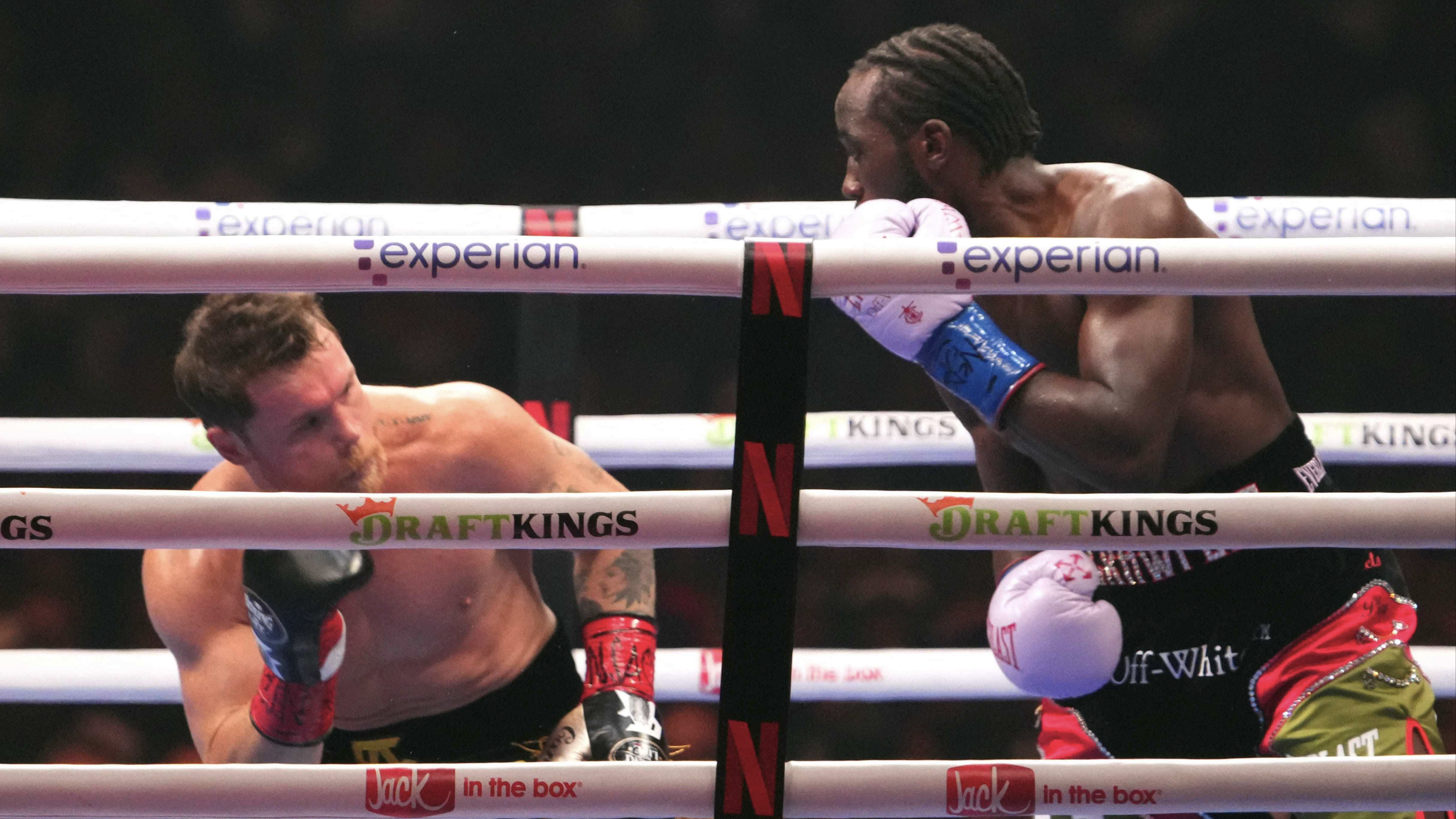 Canelo Alvarez vs Terence Crawford