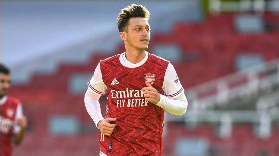 Mesut Ozil dan Kutukan Jerman di Fase Knock Out Piala Dunia, Tak Pernah Menang Sejak Sang Gelandang Muslim Pensiun
            - galeri foto