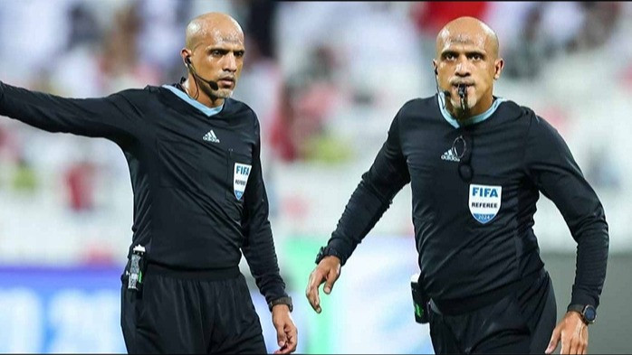 Wasit asal Oman, Ahmed Al-kaf yang keputusan-keputusannya merugikan Timnas Indonesia.
