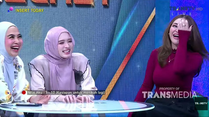Jawaban Inara Rusli Soal Siap Menikah Lagi Sempat Jadi Sorotan, Diucapkan Sebulan Sebelum Dirumorkan Jadi Orang Ketiga
            - galeri foto
