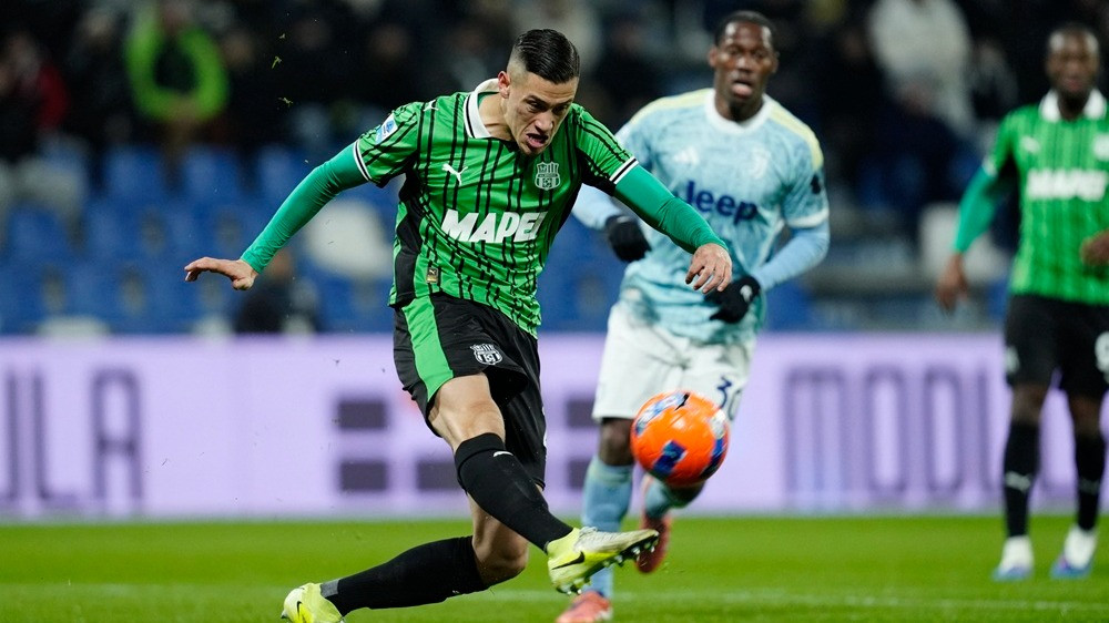 Kapten Timnas Indonesia Jay Idzes di Sassuolo