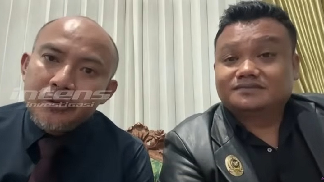 Kisah Pilu Ressa Rizky saat Menunggu 3 Jam di Depan Rumah Denada
            - galeri foto