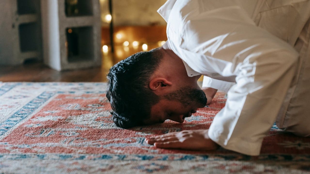 Apakah Harus Mandi Wajib Dulu sebelum Shalat Sunnah Mutlak pada Hari Rebo Wekasan?
            - galeri foto