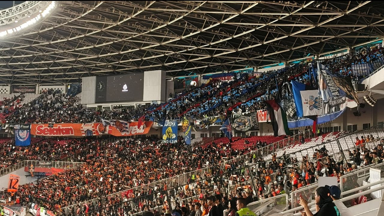 The Jakmania dan Aremania Satu Tribune di Duel Persija Jakarta Vs Arema FC