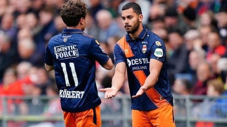 Belum Dipanggil Timnas Indonesia Meski Eligible Jadi WNI, Striker Keturunan Jakarta Ini Resmi Jadi Top Skor Klub Belanda dengan 22 Gol
            - galeri foto