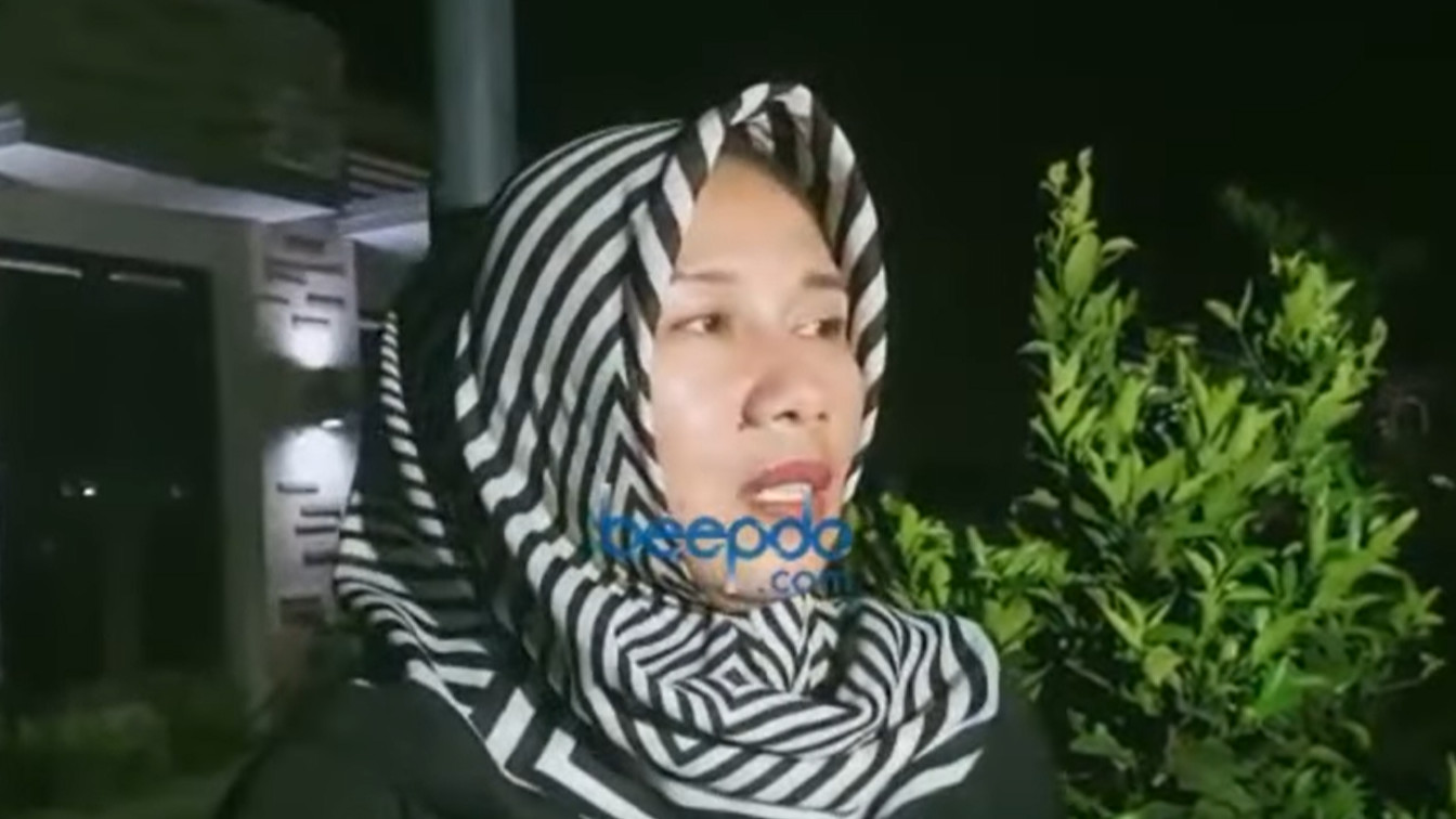 Sifat Asli Teddy Pardiyana Dibongkar Mantan Asisten Lina Jubaedah Sejak Dulu
            - galeri foto