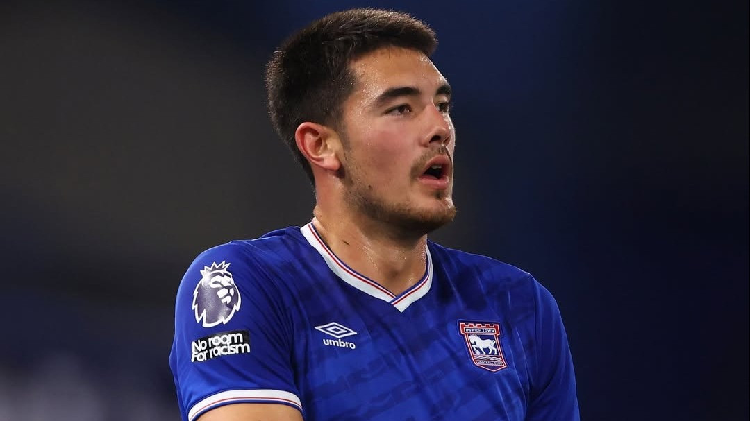 Bek Ipswich Town, Elkan Baggott
