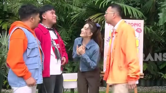 Jawaban Mengejutkan Sarwendah soal Rumor Cincin dari Giorgio Antonio
            - galeri foto