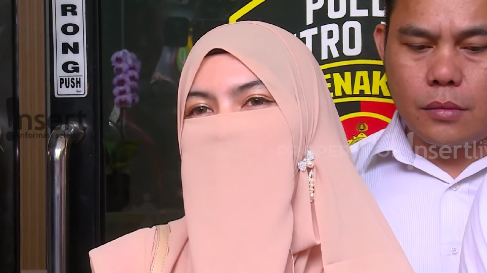 Wardatina Mawa Jawab Isu Cari Simpati demi Jadi Artis: Ini Rezeki dari Allah
            - galeri foto