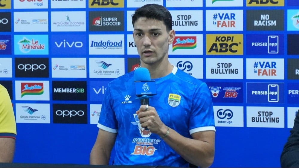 Bek Persib Bandung Federico Barba
