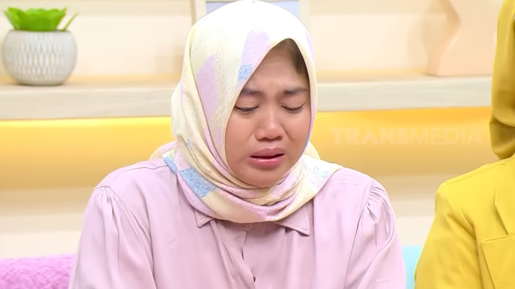 Usai Asesmen LPSK, Krisna Murti Sebut Ibu Kandung Nizam Mengalami Gangguan Psikis dan Fisik
            - galeri foto