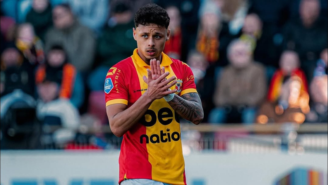 Bek sayap Timnas Indonesia milik Go Ahead Eagles Dean James