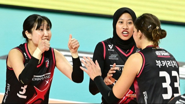 Megawati Hangestri, Yeum Hye-seon dan Vanja Bukilic saat di Red Sparks