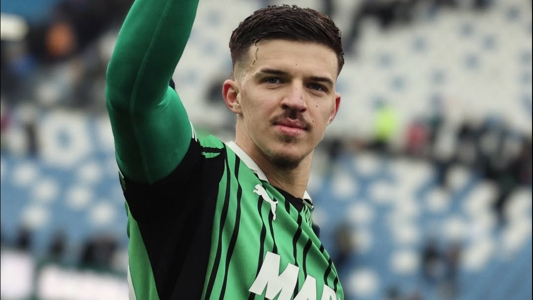 Cuci Gudang Pemain Uzur, Inter Milan Percepat Transfer Oumar Solet atau Tarik Muharemovic Musim Panas Nanti
            - galeri foto