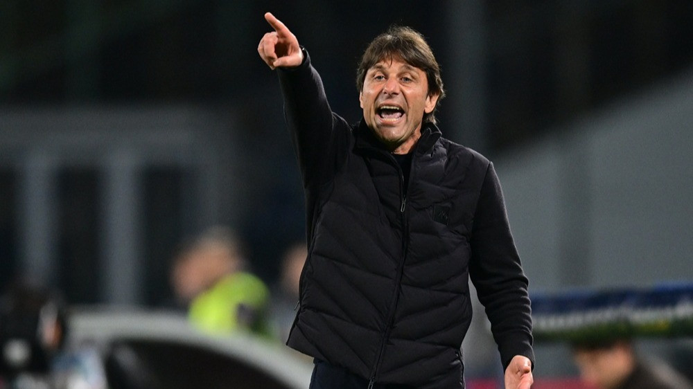 Pelatih Napoli Antonio Conte