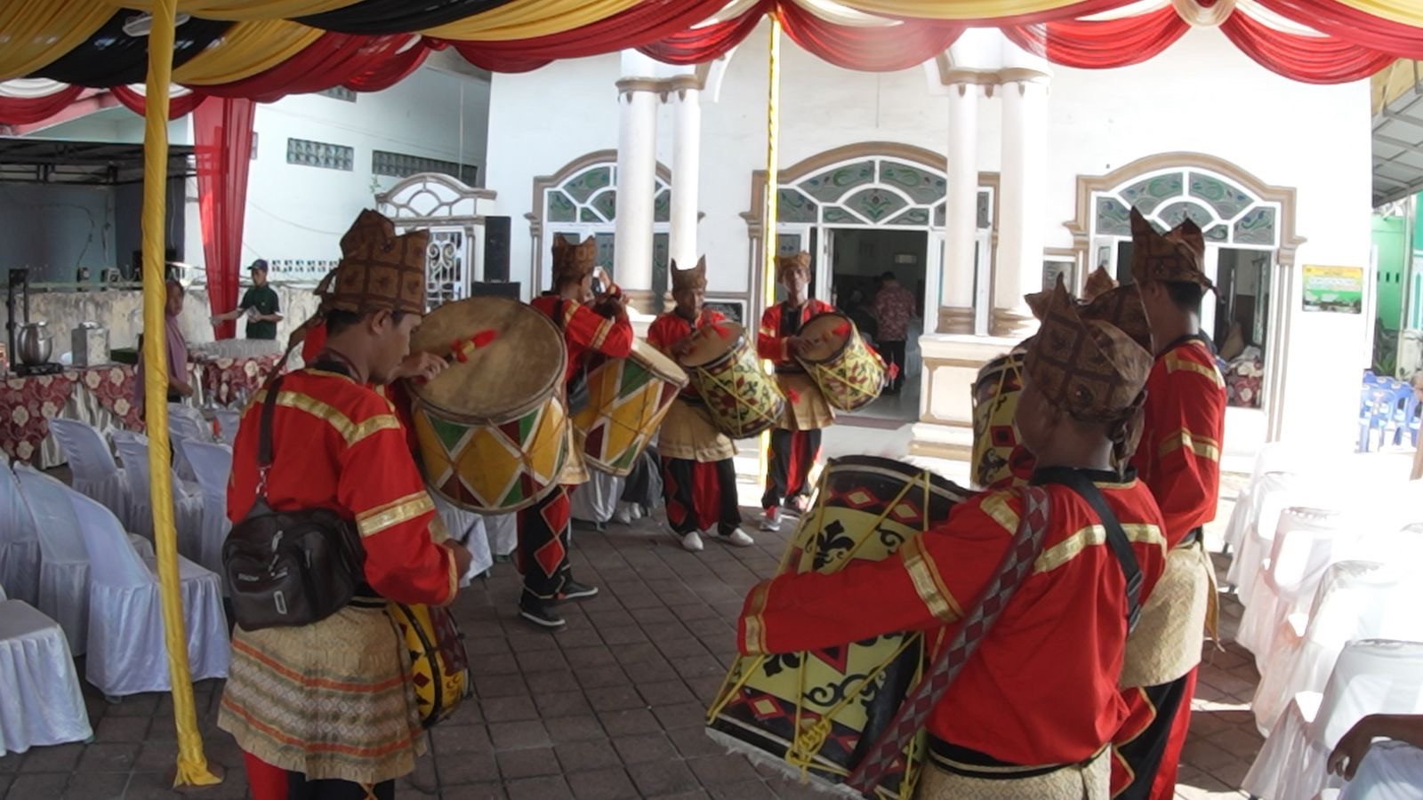 Menjaga Rasa Kampung Halaman di Tanah Rantau, Kisah Hangat Warga Bayur di Medan
            - galeri foto