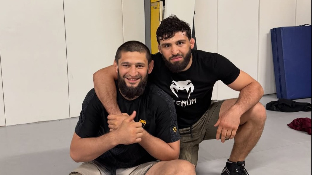 Arman Tsarukyan dan Khamzat Chimaev, petarung UFC.