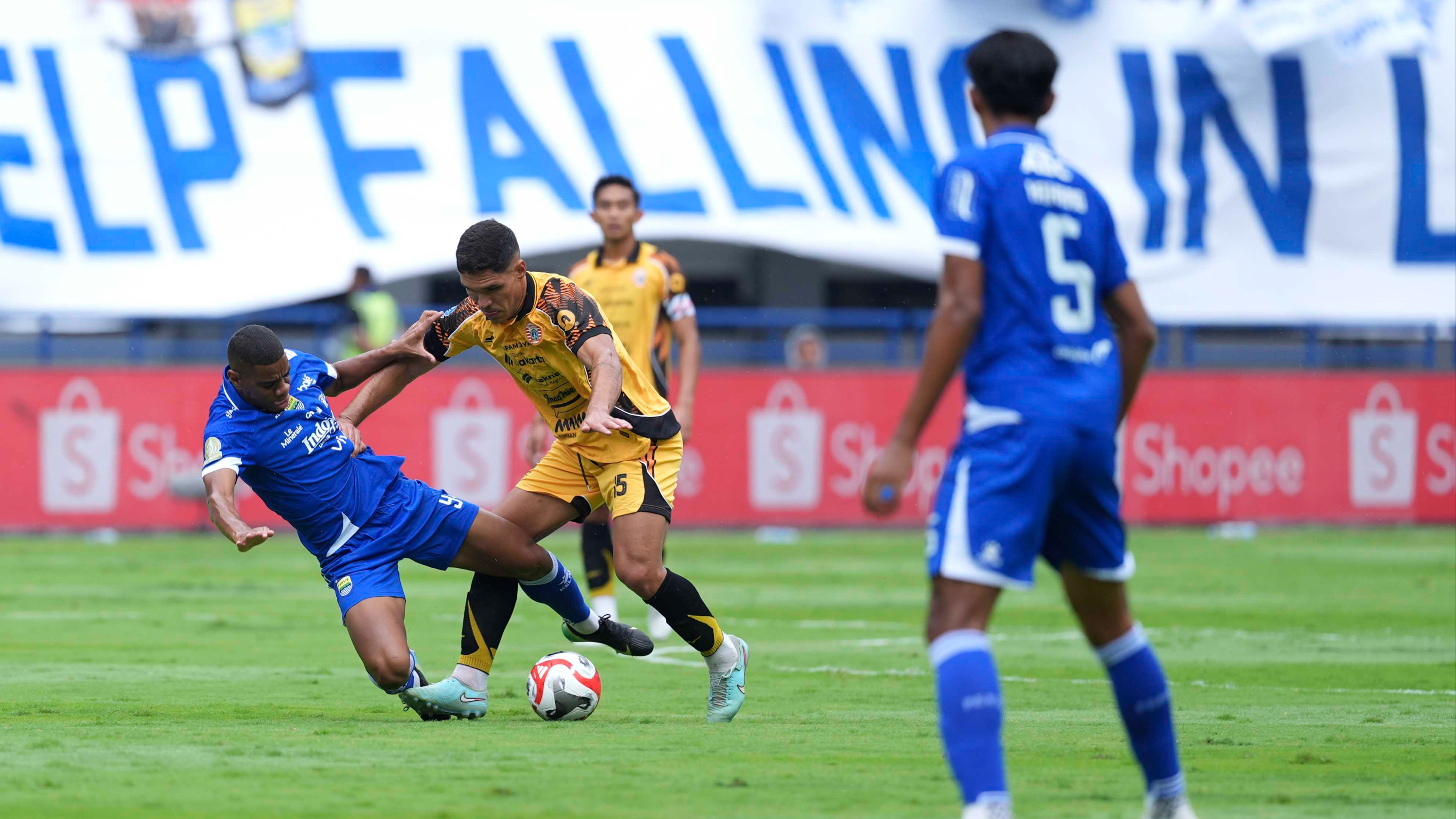 Persija vs Persib di Super League